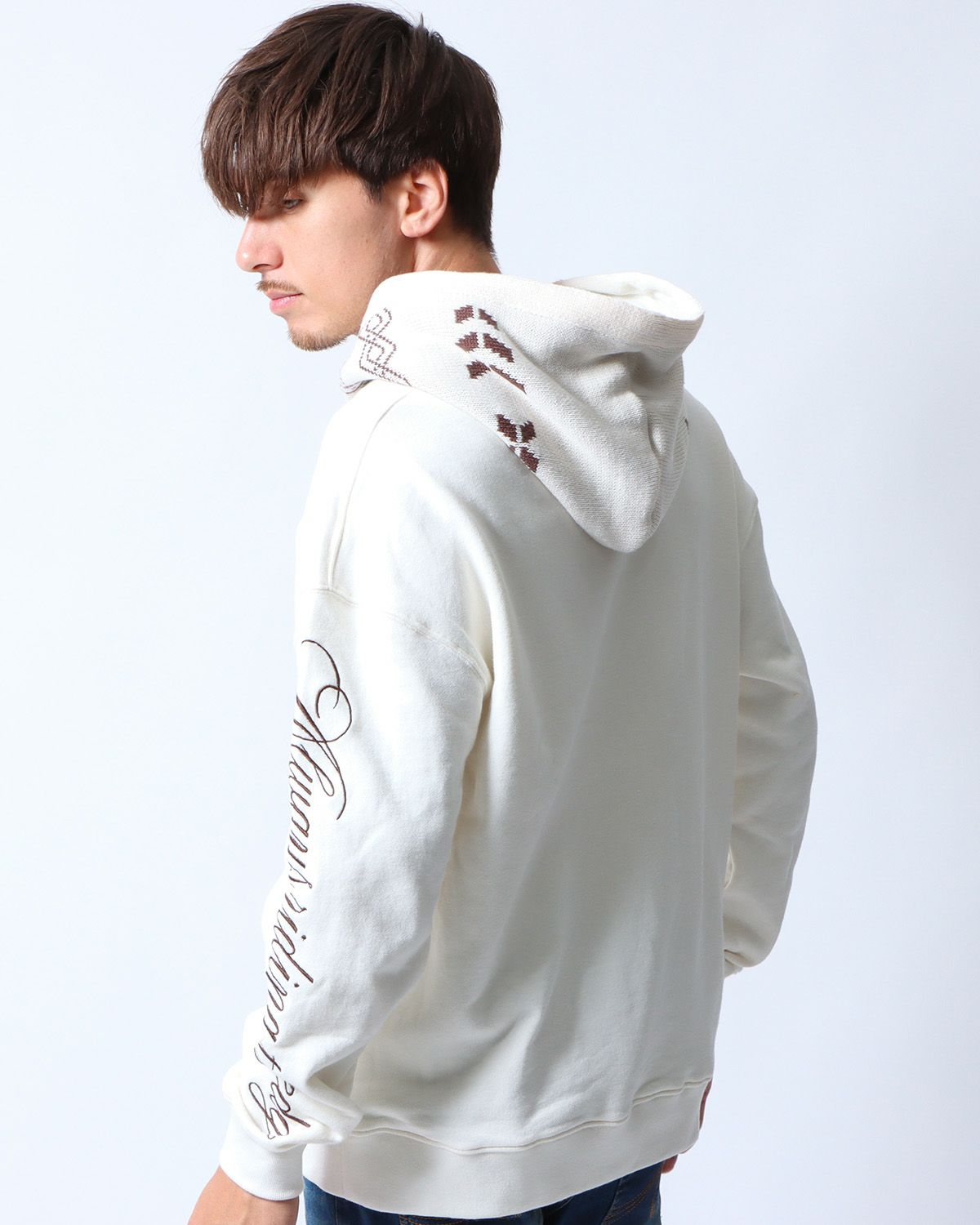 オフホワイト：180cm/70kg(Lサイズ着用)