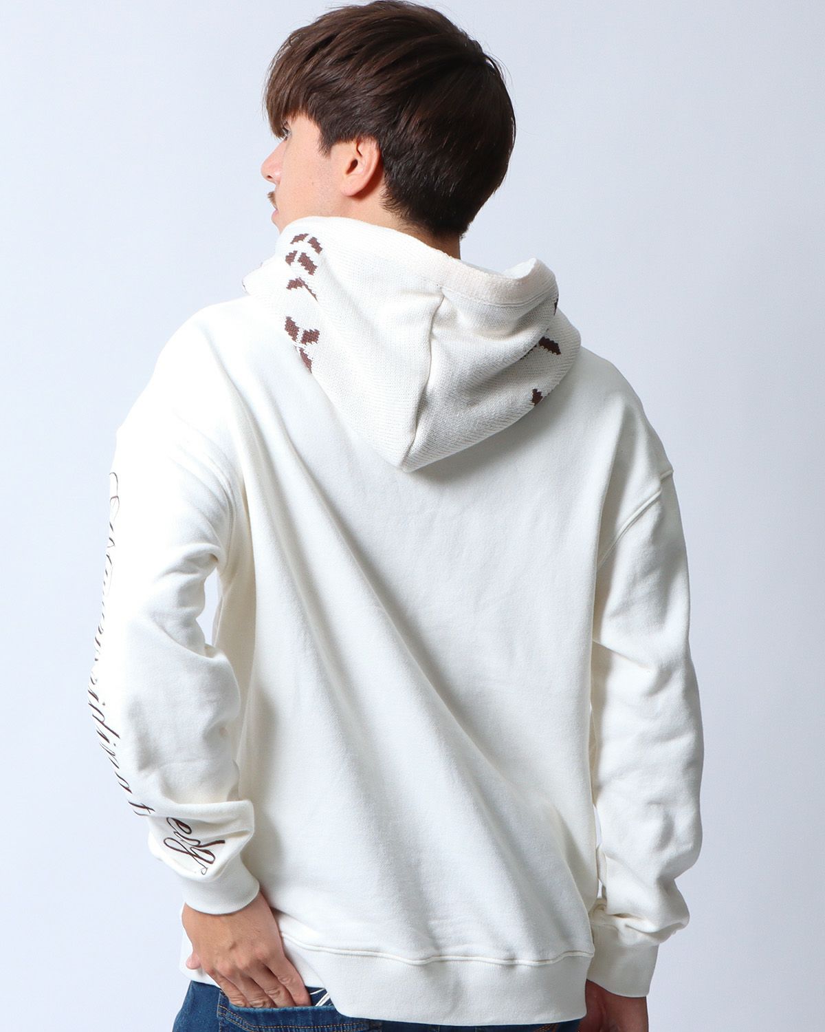 オフホワイト：180cm/70kg(Lサイズ着用)