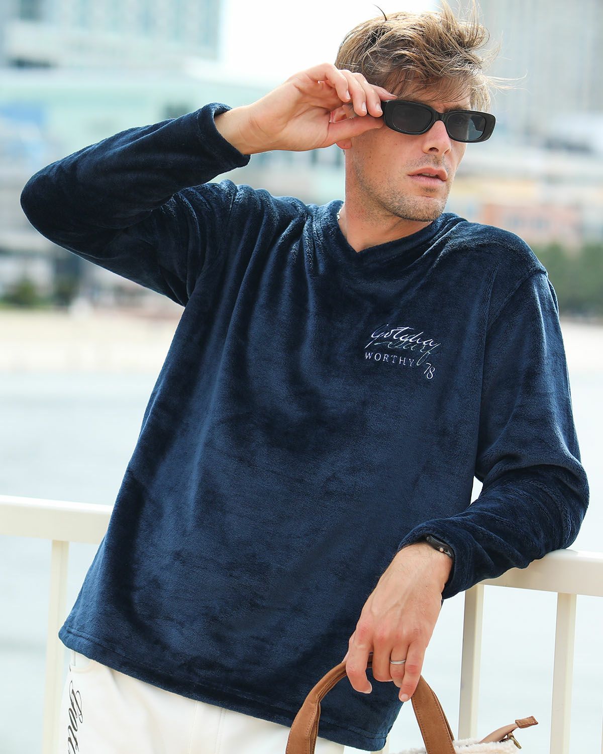 ネイビー：183cm/70kg(Lサイズ着用)