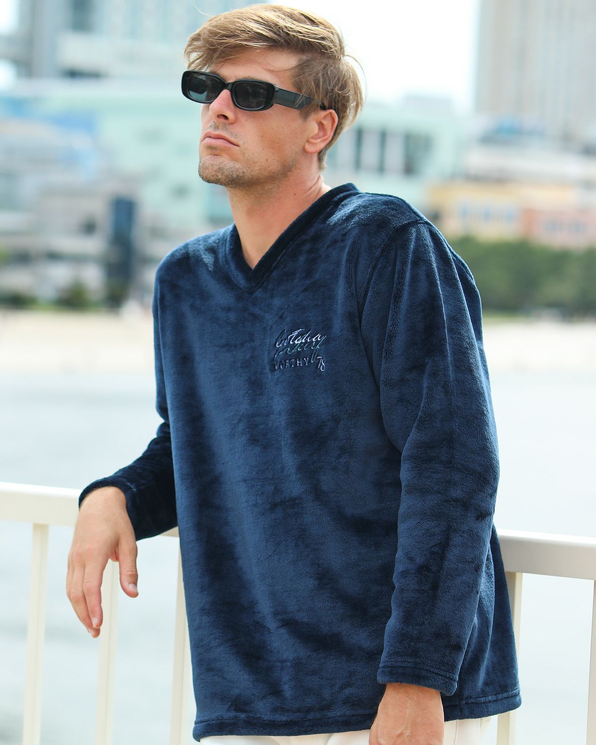 ネイビー：183cm/70kg(Lサイズ着用)