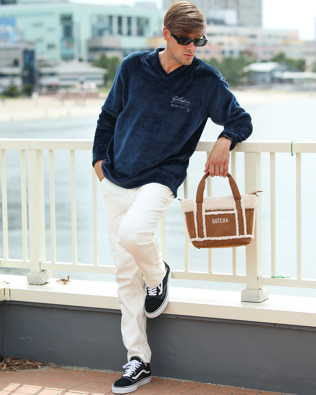 ネイビー：183cm/70kg(Lサイズ着用)