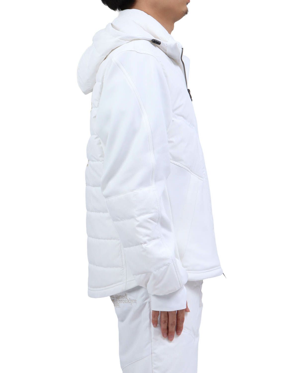 ホワイト：173cm63kg(Lサイズ着用)