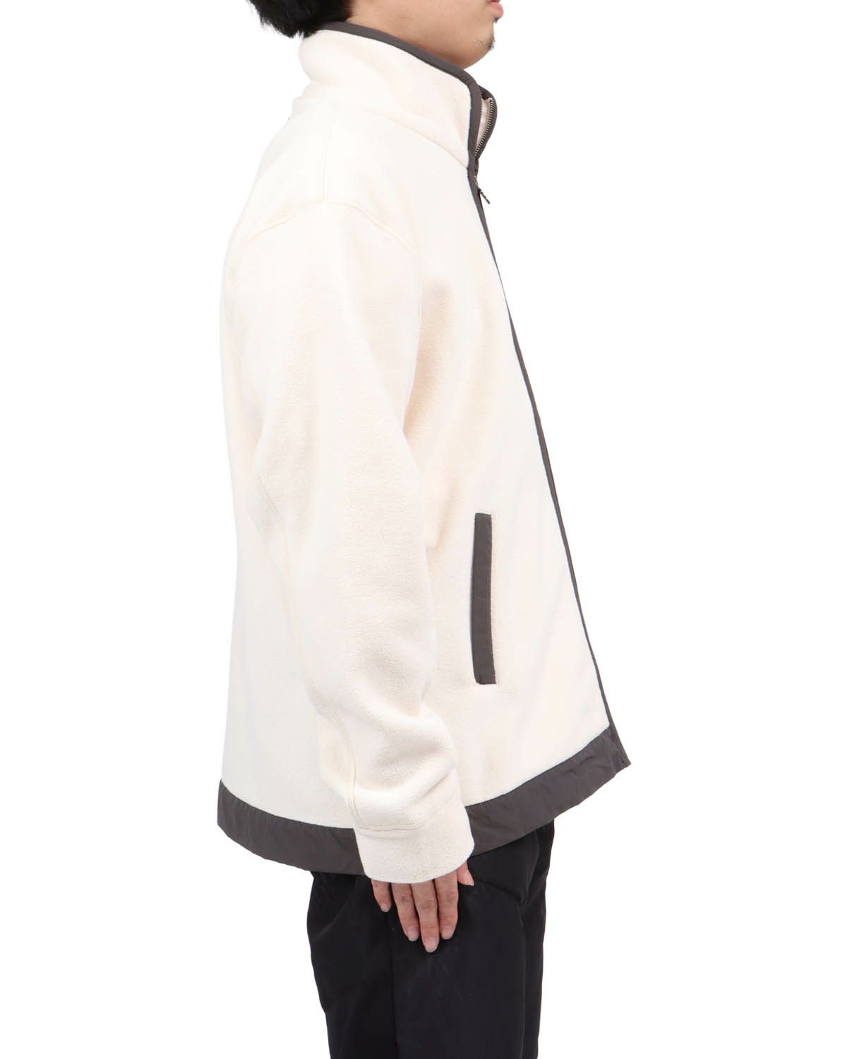 オフホワイト：173cm63kg(Lサイズ着用)