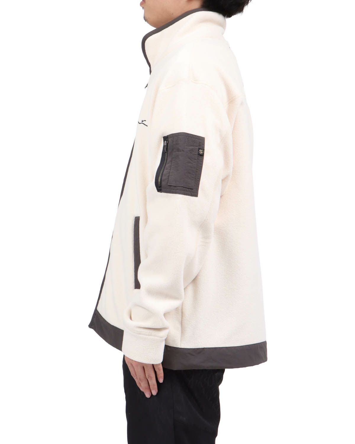 オフホワイト：173cm63kg(Lサイズ着用)