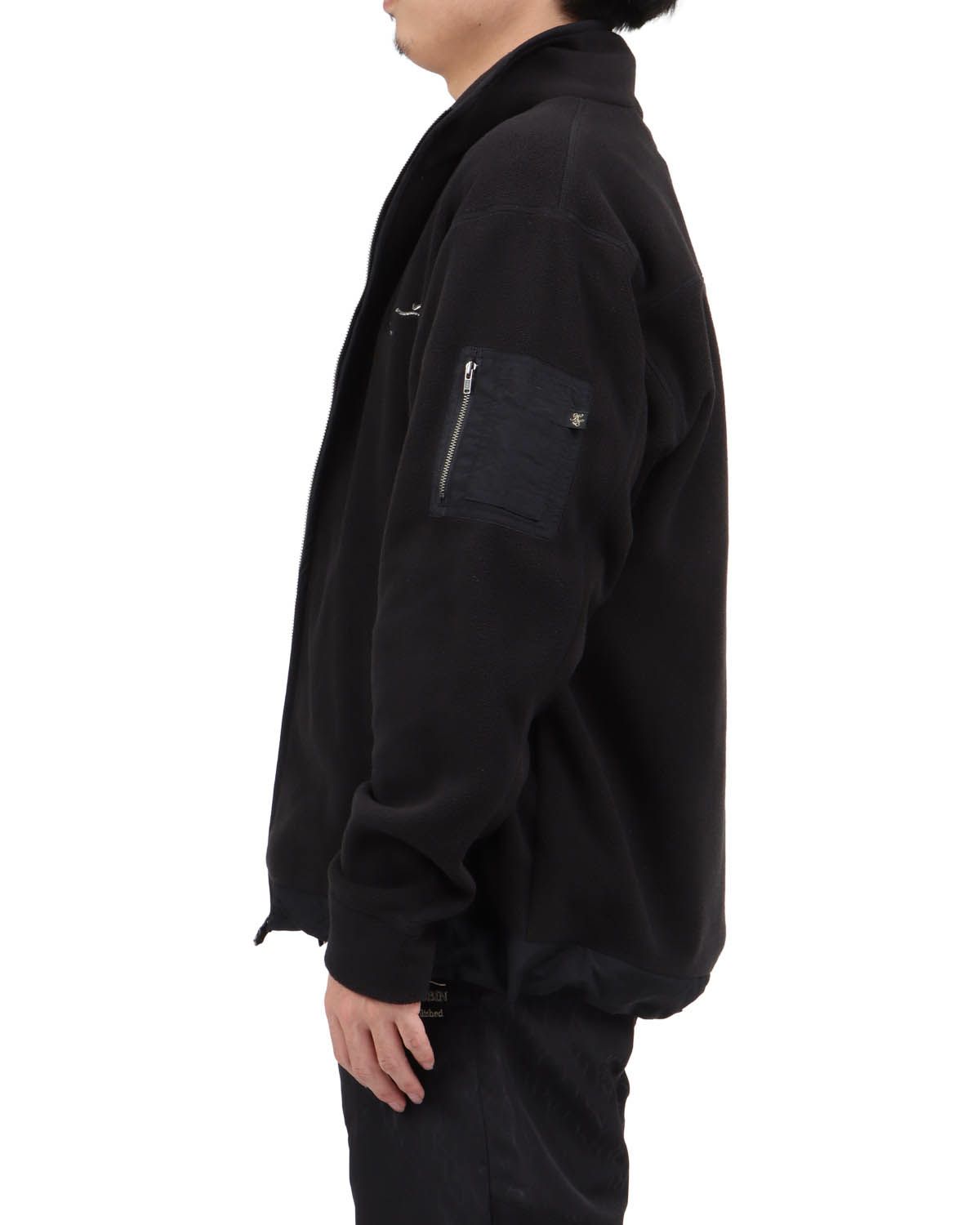 ブラック：173cm63kg(Lサイズ着用)