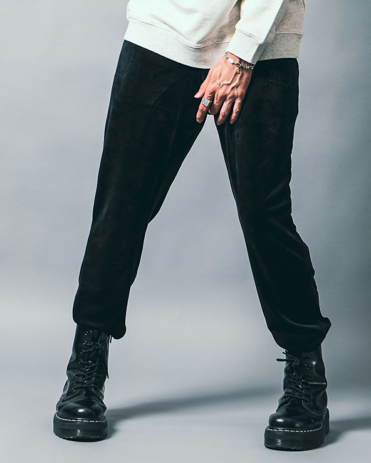 ブラック:183cm(Lサイズ着用)