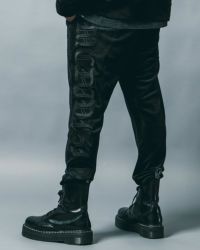 ブラック:183cm(Lサイズ着用)