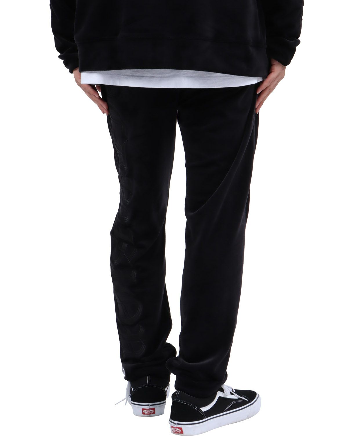 ブラック：173cm63kg(Lサイズ着用)