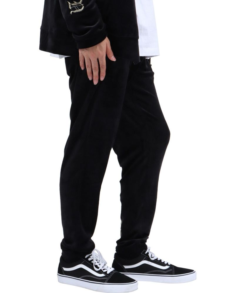 ゴールド：173cm63kg(Mサイズ着用)