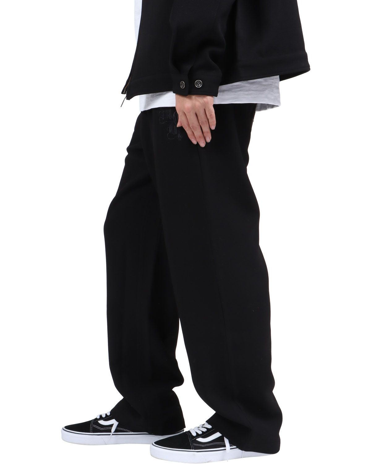 ブラック：173cm63kg(Lサイズ着用)