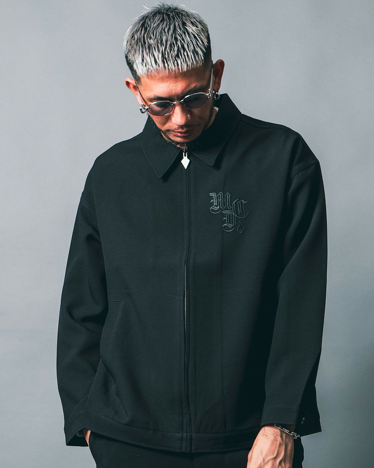 ブラック:183cm(Lサイズ着用)