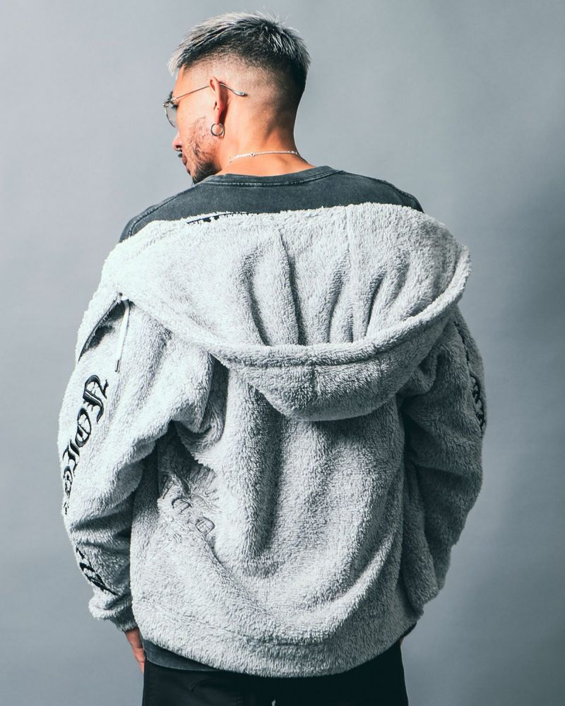 ホワイト:183cm(Lサイズ着用)