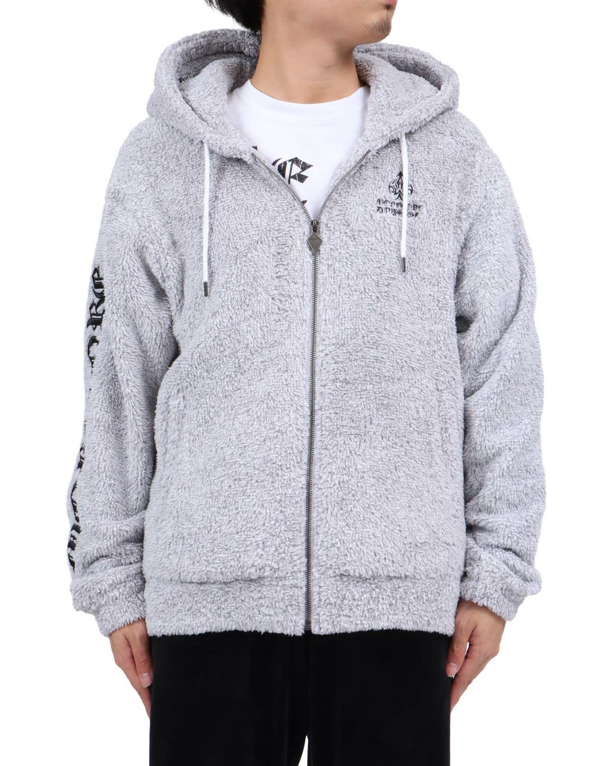 ホワイト：173cm63kg(Lサイズ着用)