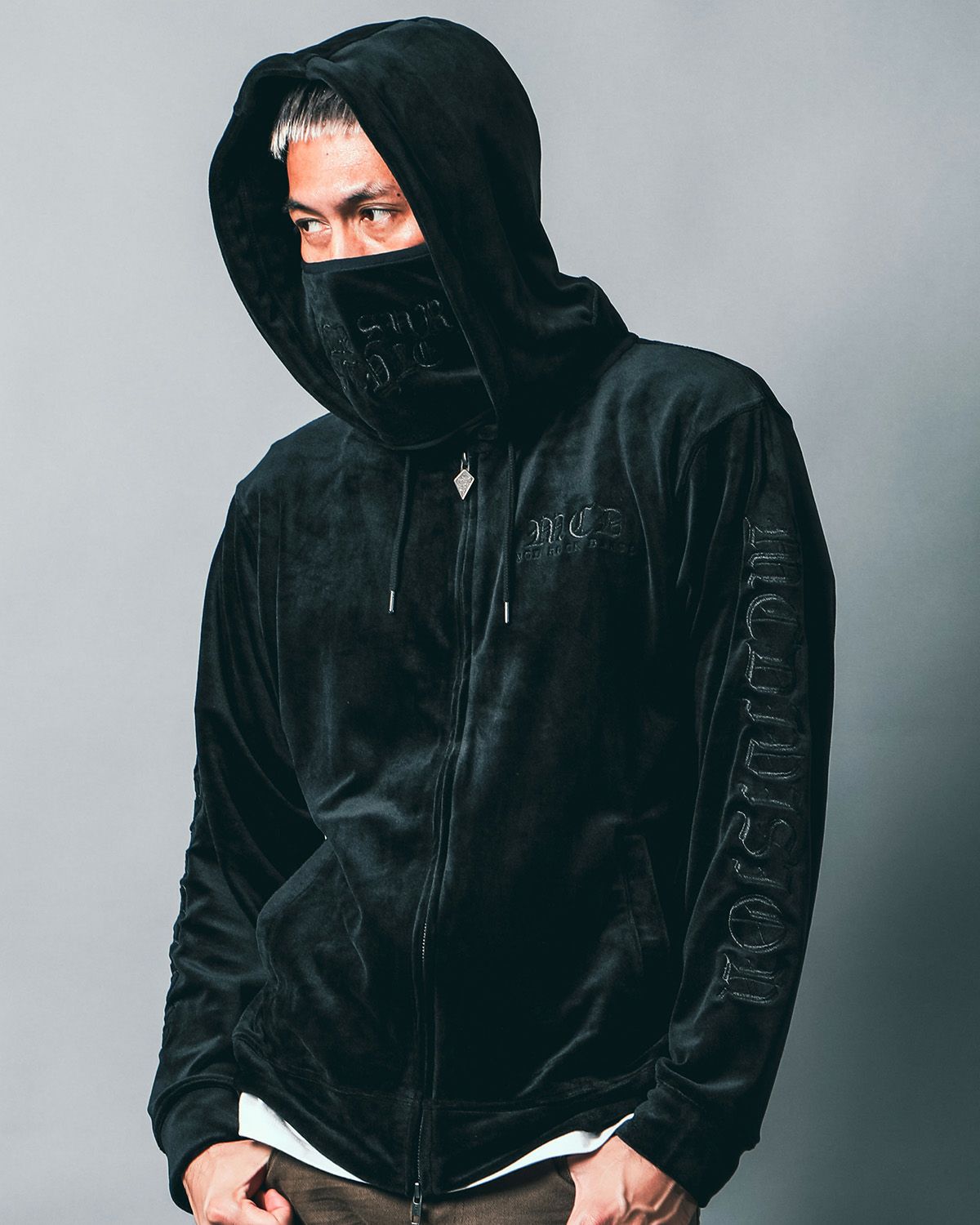 ブラック:183cm(Lサイズ着用)