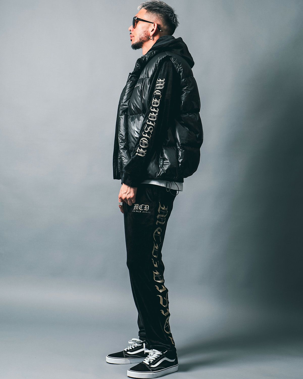 ゴールド:183cm(Lサイズ着用)