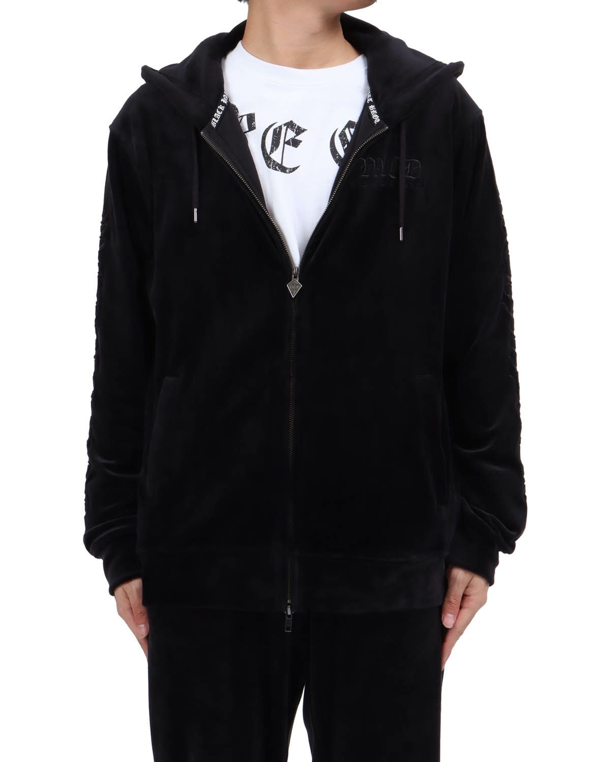 ブラック：173cm63kg(Lサイズ着用)