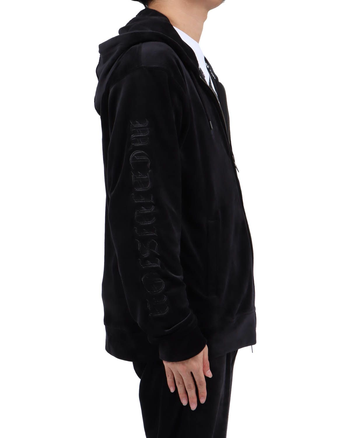 ブラック：173cm63kg(Lサイズ着用)