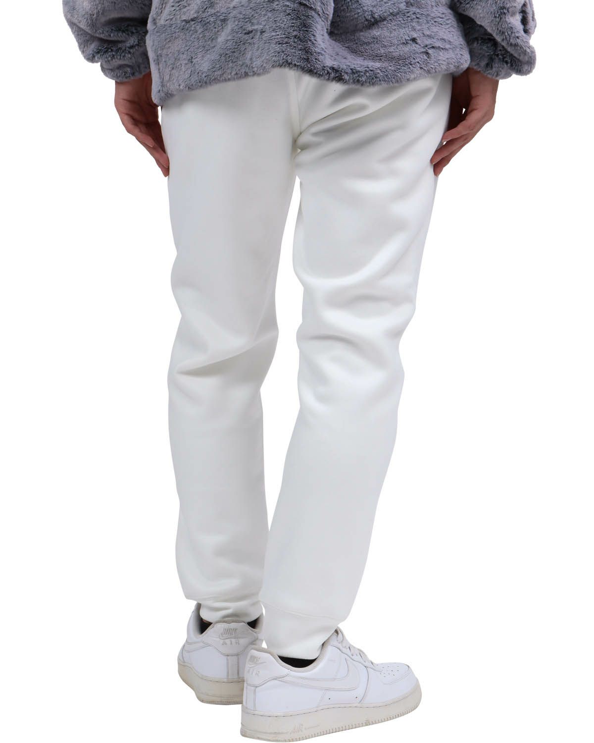 オフホワイト：173cm63kg(Mサイズ着用)