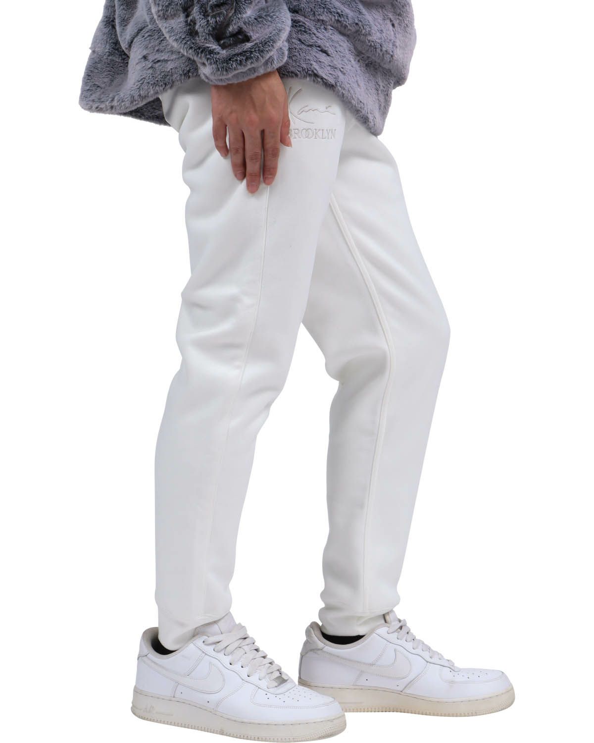 オフホワイト：173cm63kg(Mサイズ着用)