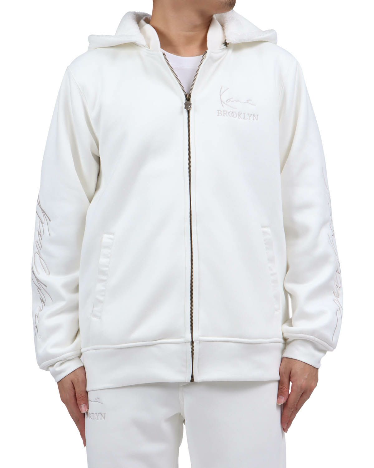 オフホワイト：173cm63kg(Lサイズ着用)