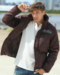 チョコレート：183cm/70kg(Lサイズ着用、フード無しVer.)