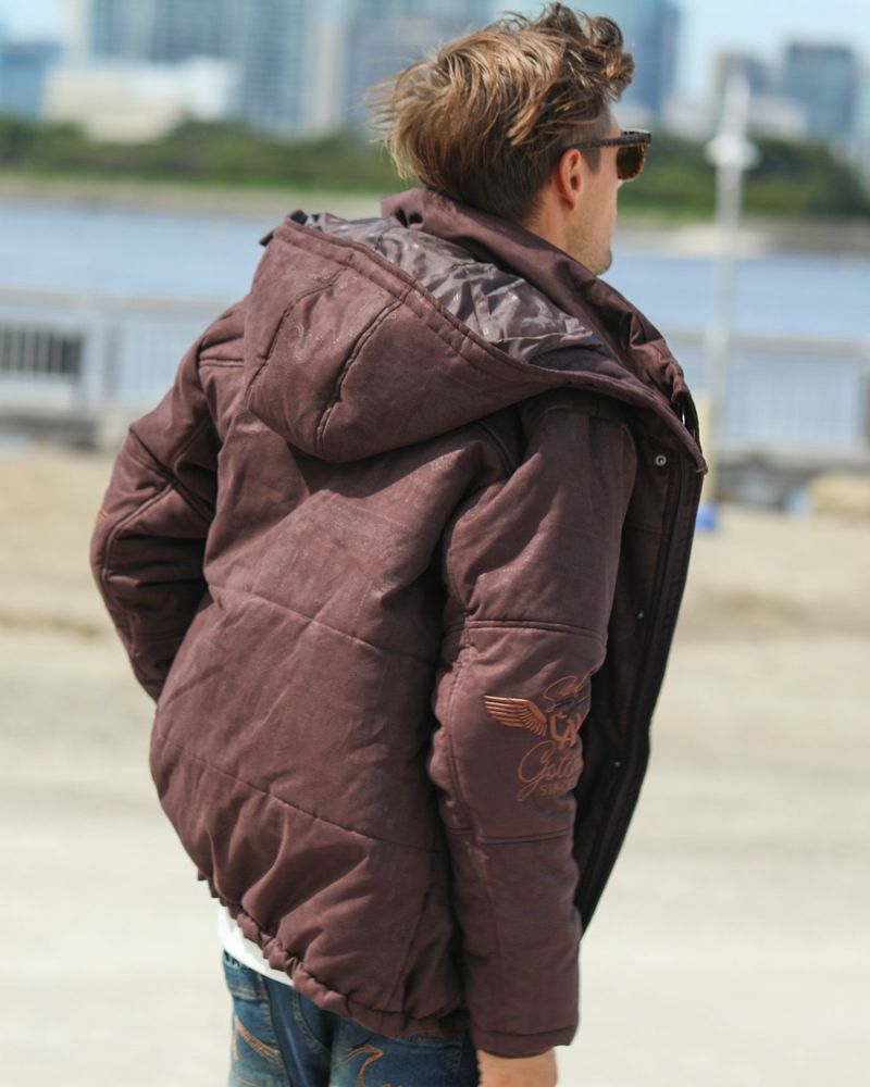 チョコレート：183cm/70kg(Lサイズ着用)