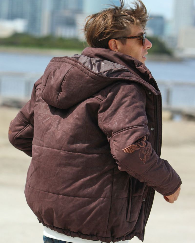 チョコレート：183cm/70kg(Lサイズ着用)