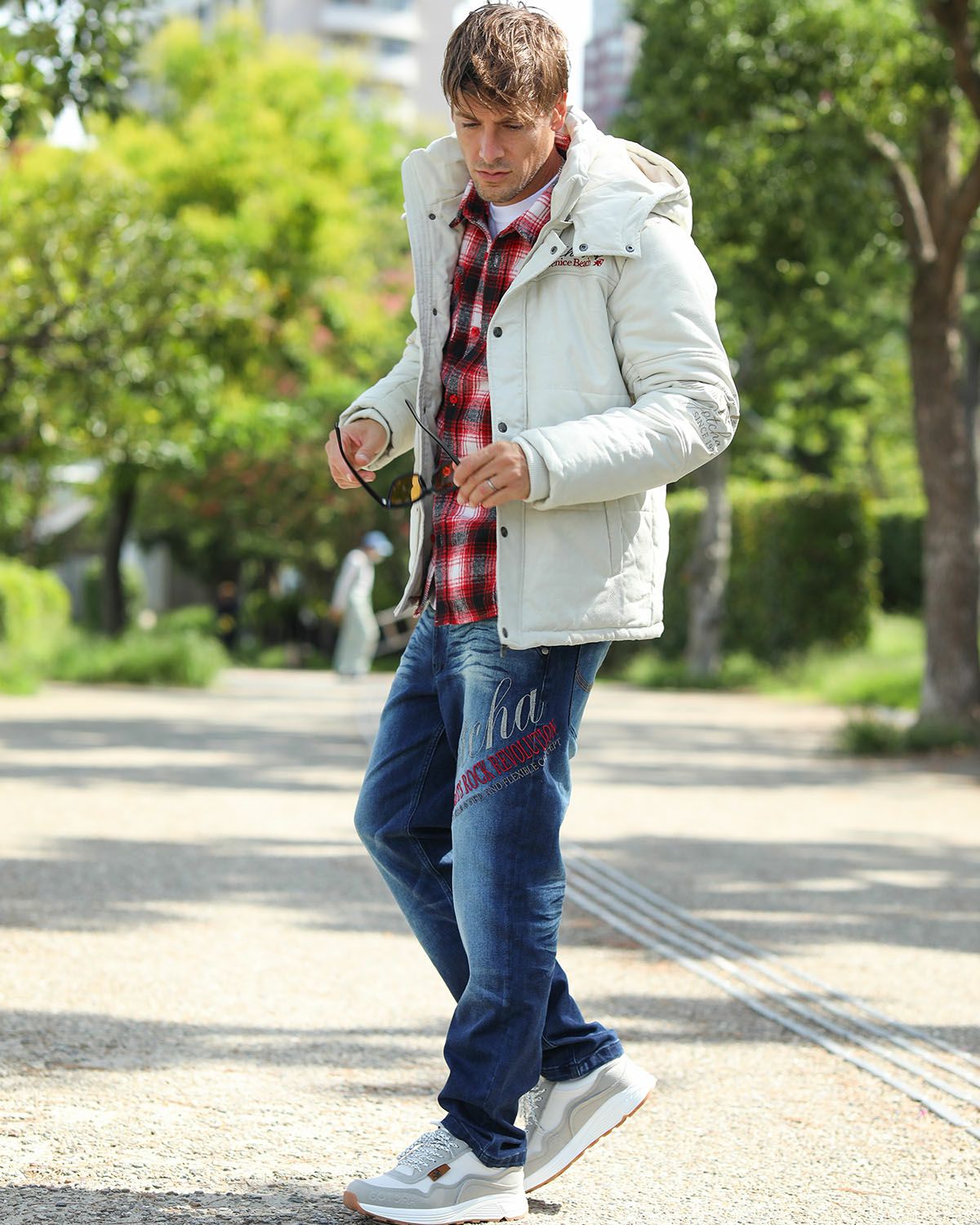 オフホワイト：183cm/70kg(Lサイズ着用)