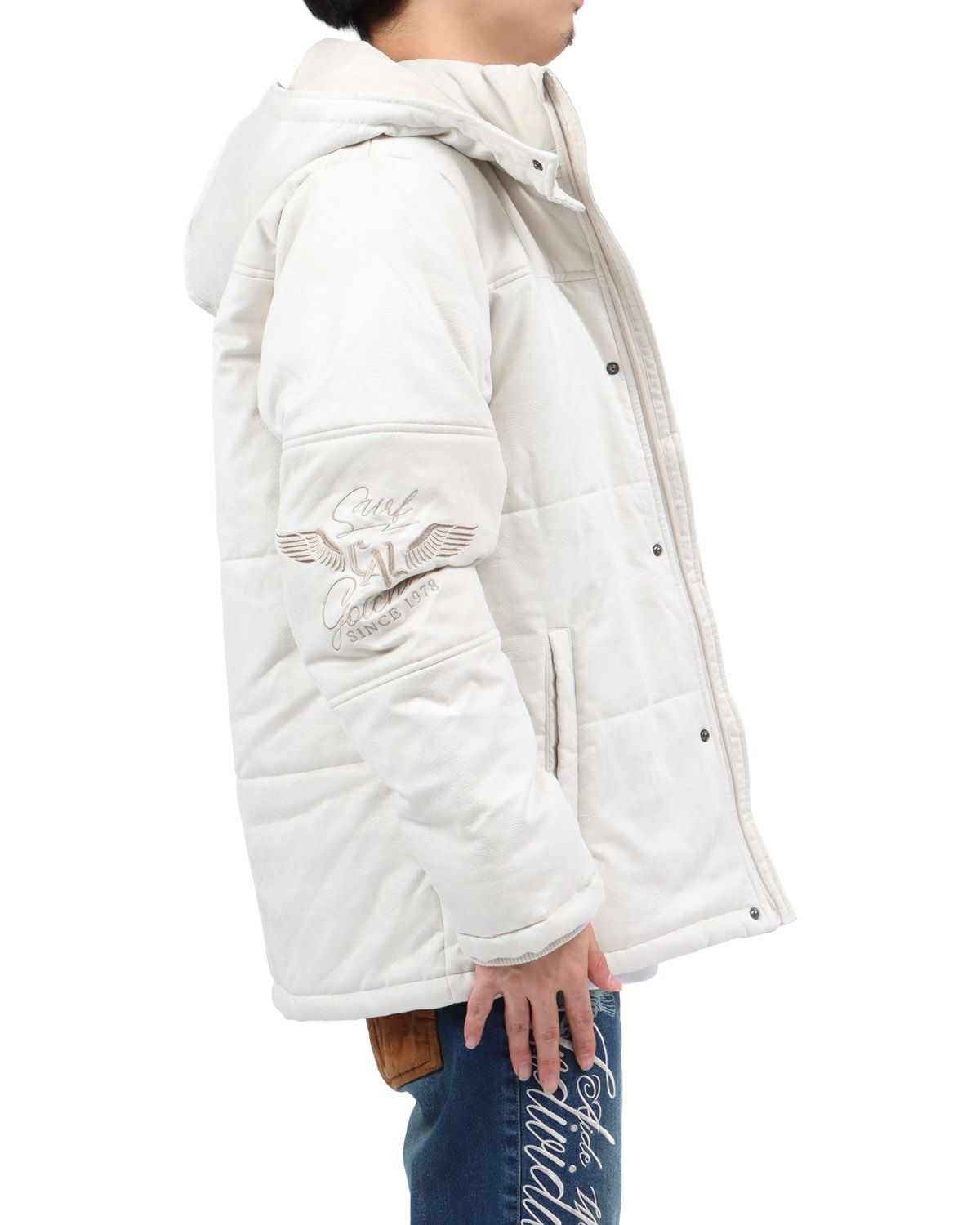 オフホワイト：173cm63kg(Lサイズ着用)