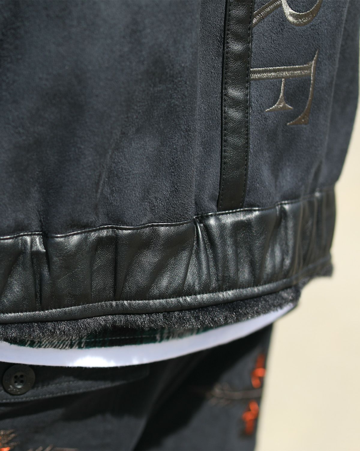 ブラック：183cm/70kg(Lサイズ着用)