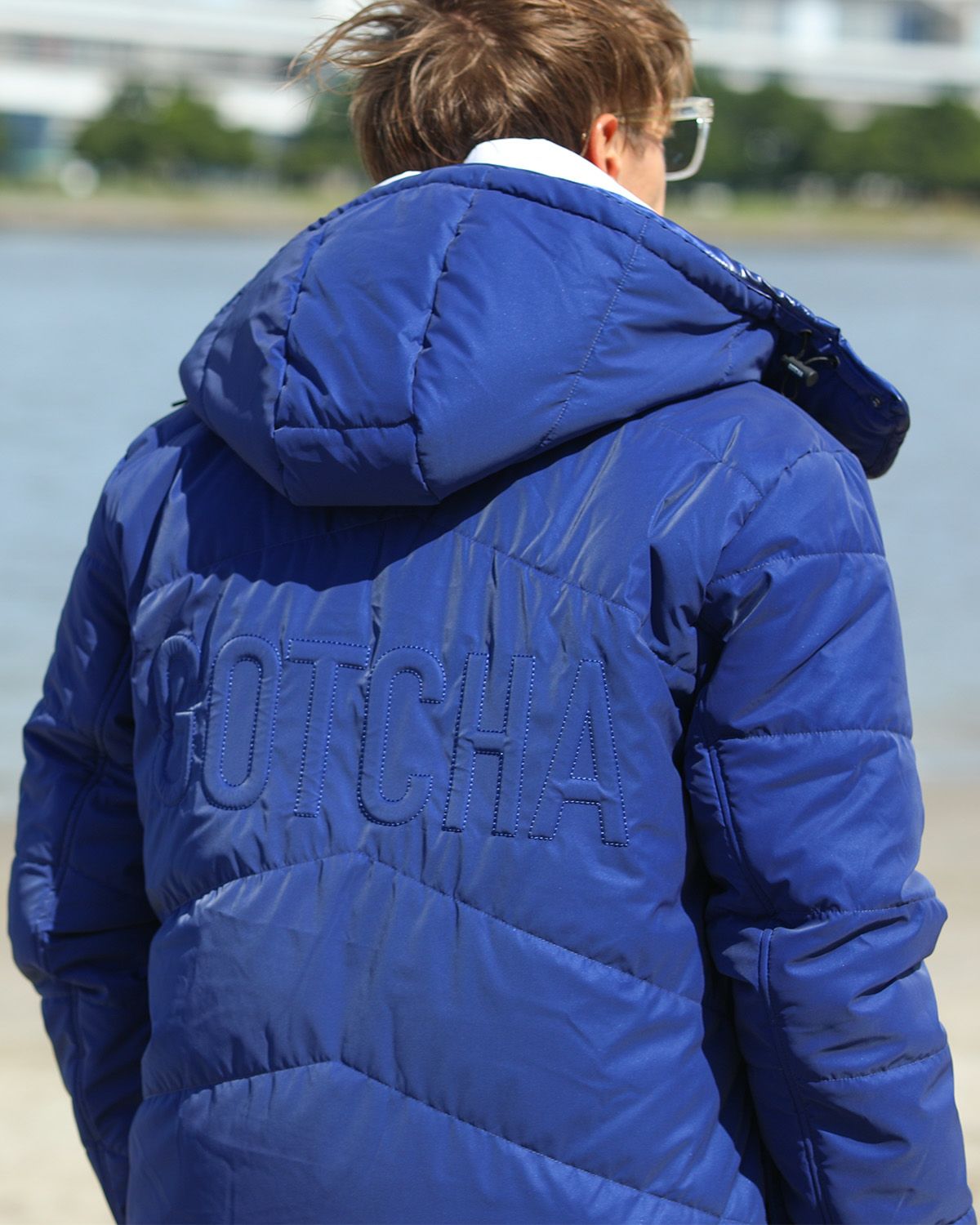 ブルー：183cm/70kg(Lサイズ着用)