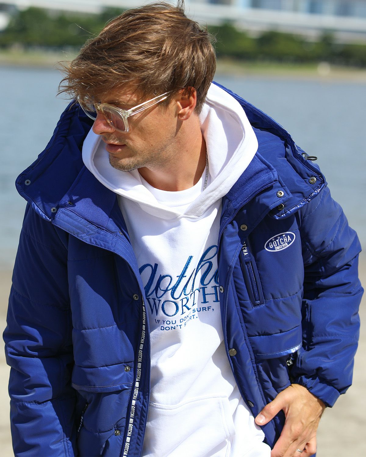 ブルー：183cm/70kg(Lサイズ着用)