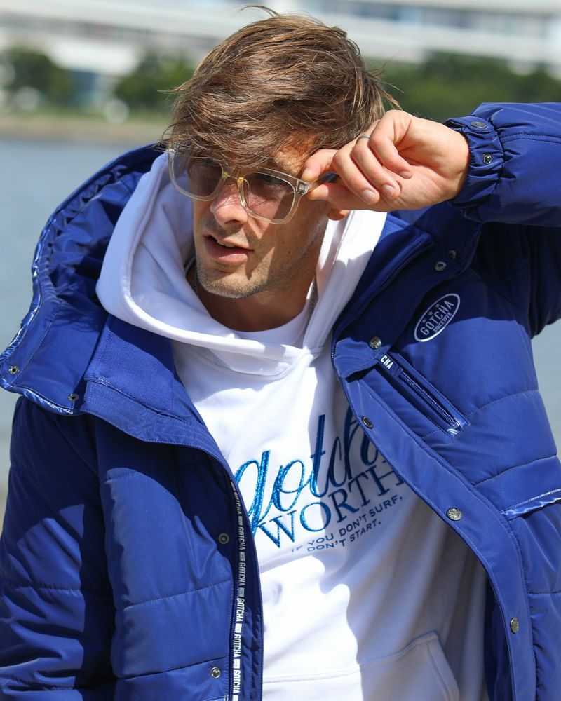 ブルー：183cm/70kg(Lサイズ着用)