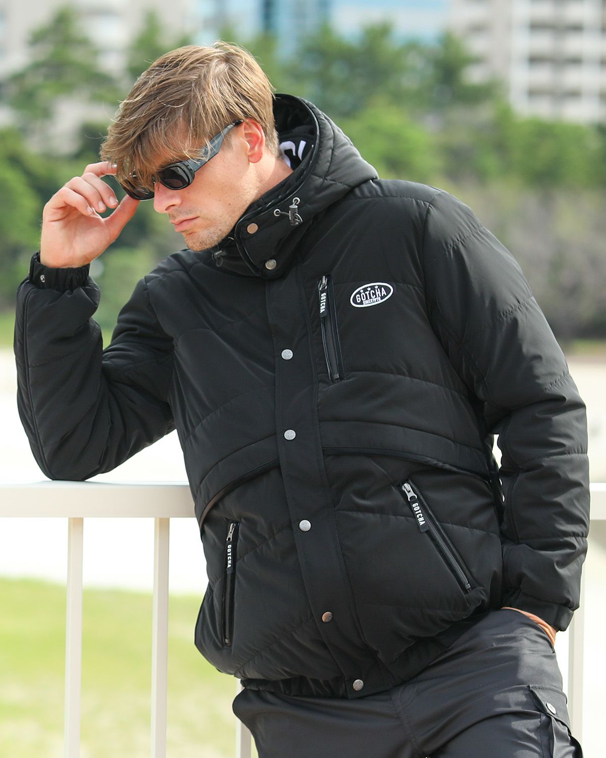 ブラック：183cm/70kg(Lサイズ着用)