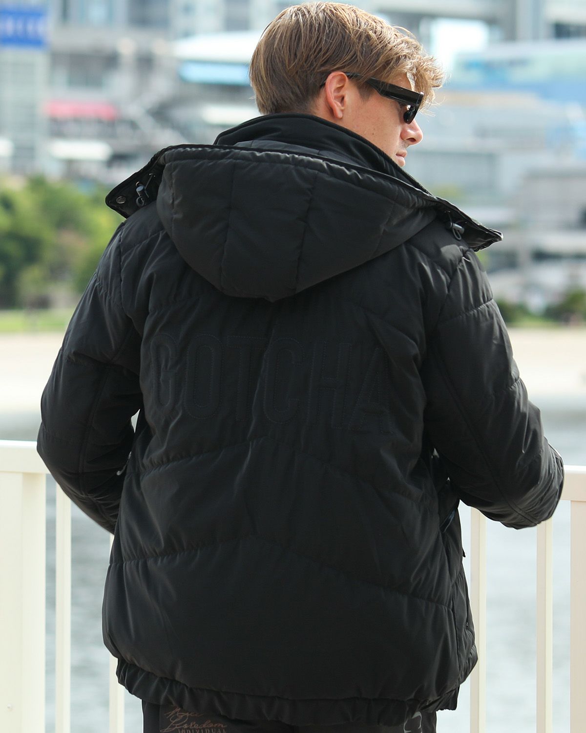 ブラック：183cm/70kg(Lサイズ着用)