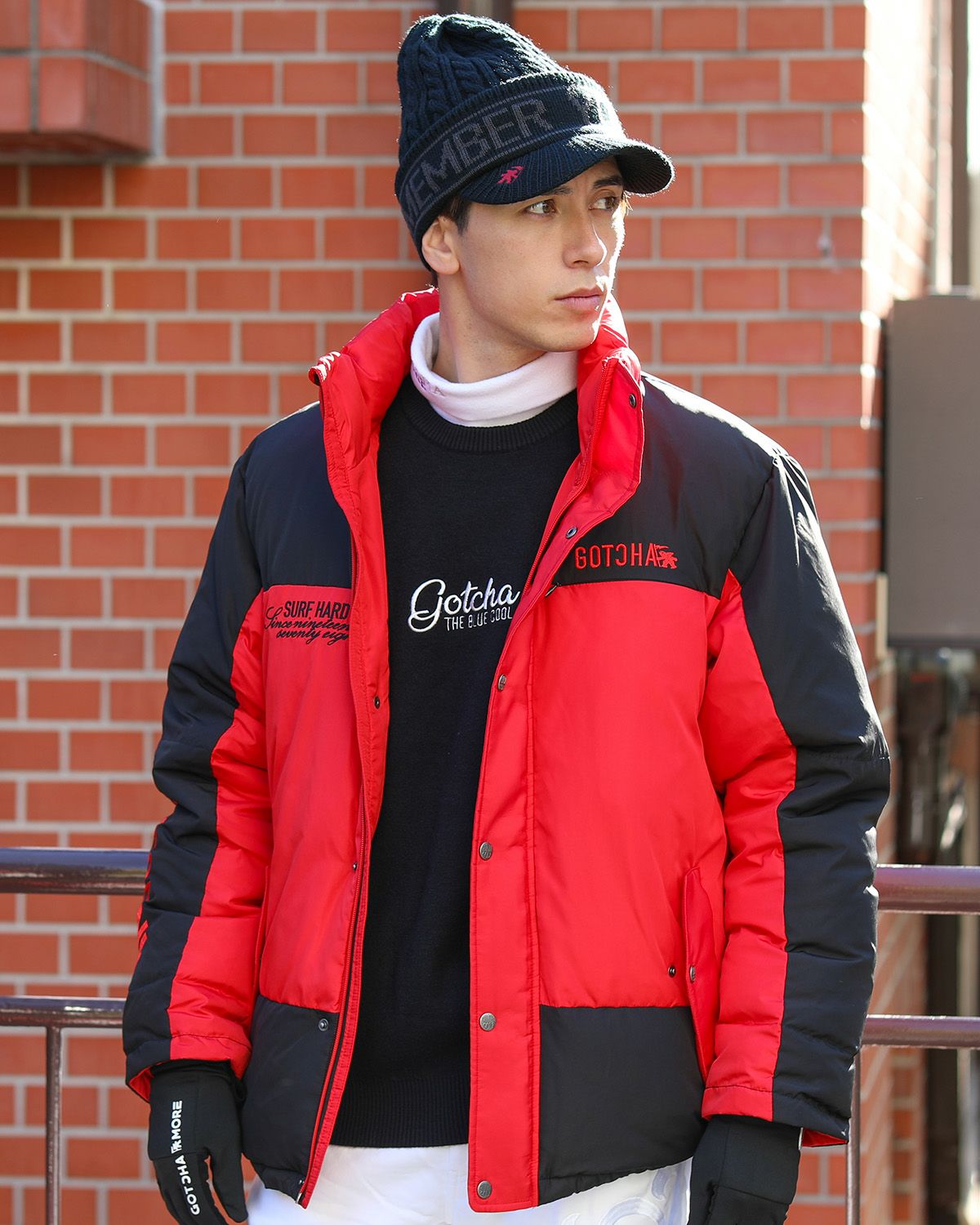 レッド：180cm/70kg(Lサイズ着用、フード無しVer.)