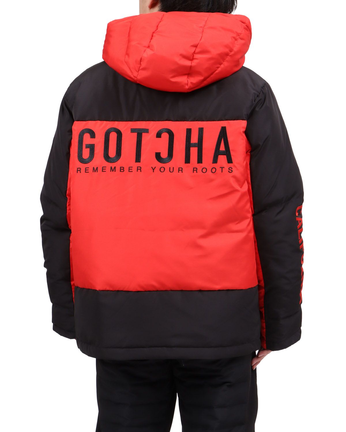 レッド：173cm63kg(Lサイズ着用)