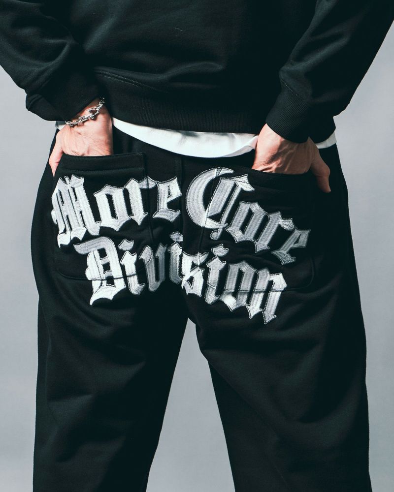 ブラック:183cm(Lサイズ着用)