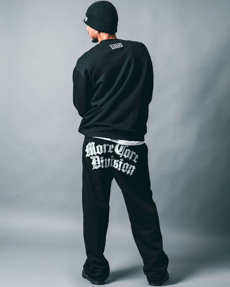 ブラック:183cm(Lサイズ着用)