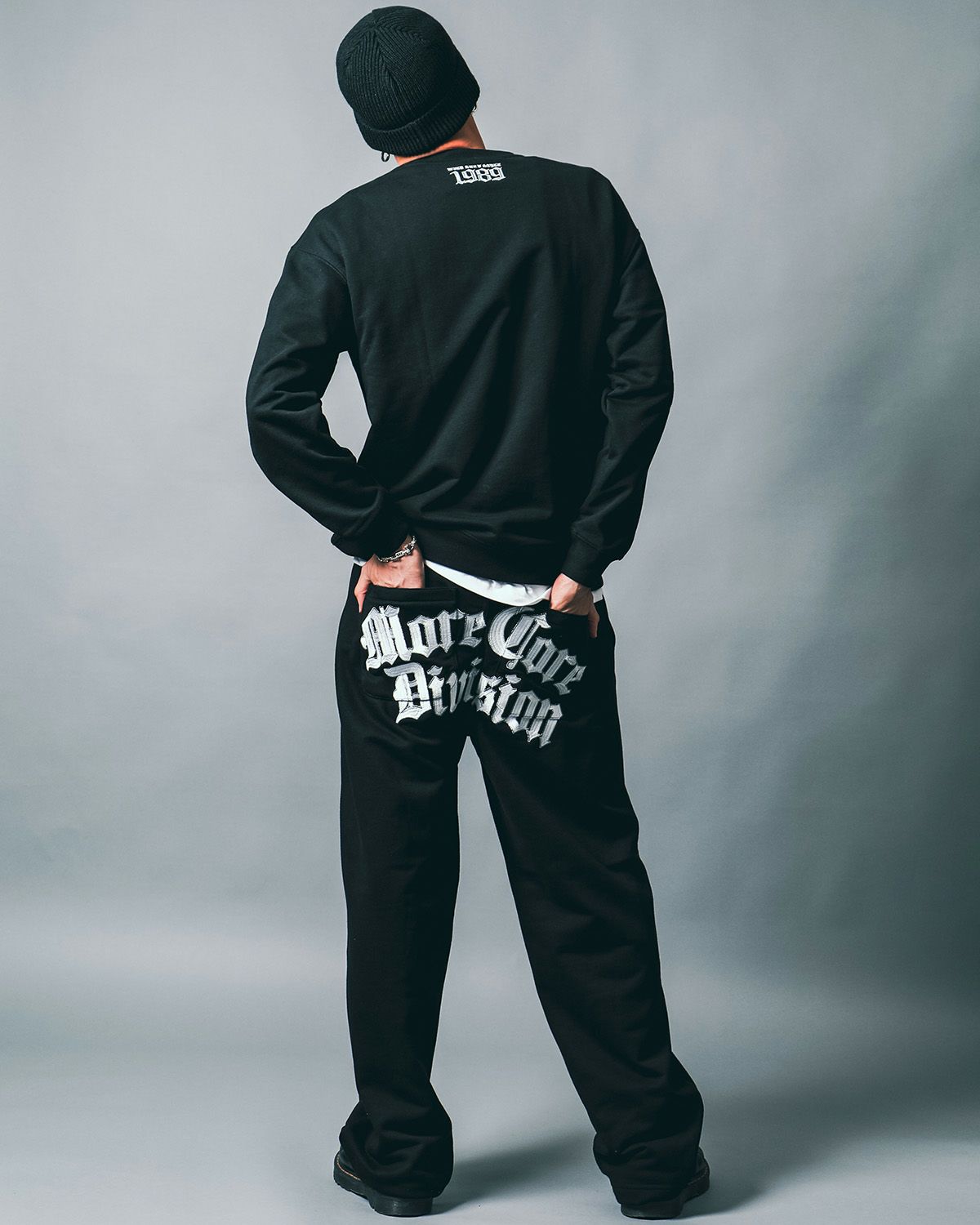 ブラック:183cm(Lサイズ着用)