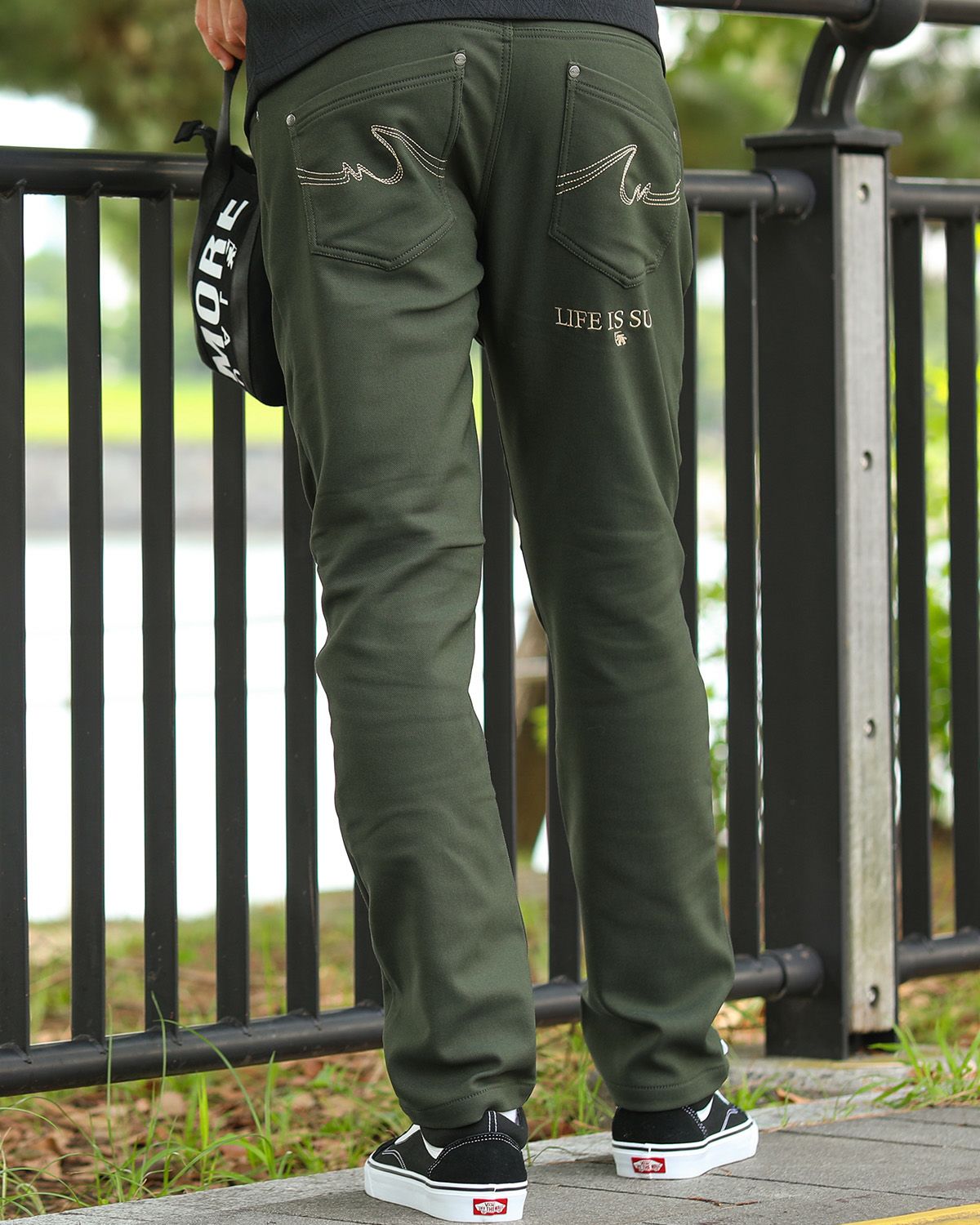 グリーン：183cm/70kg(Lサイズ着用)