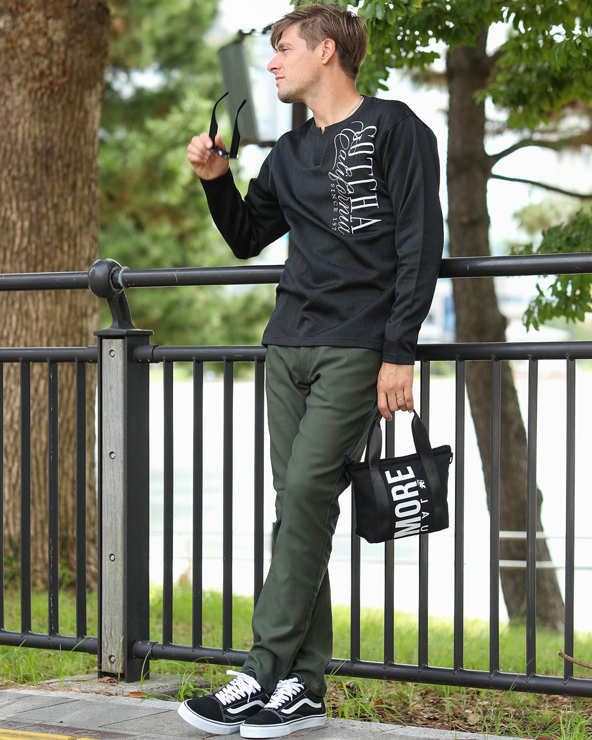 グリーン：183cm/70kg(Lサイズ着用)