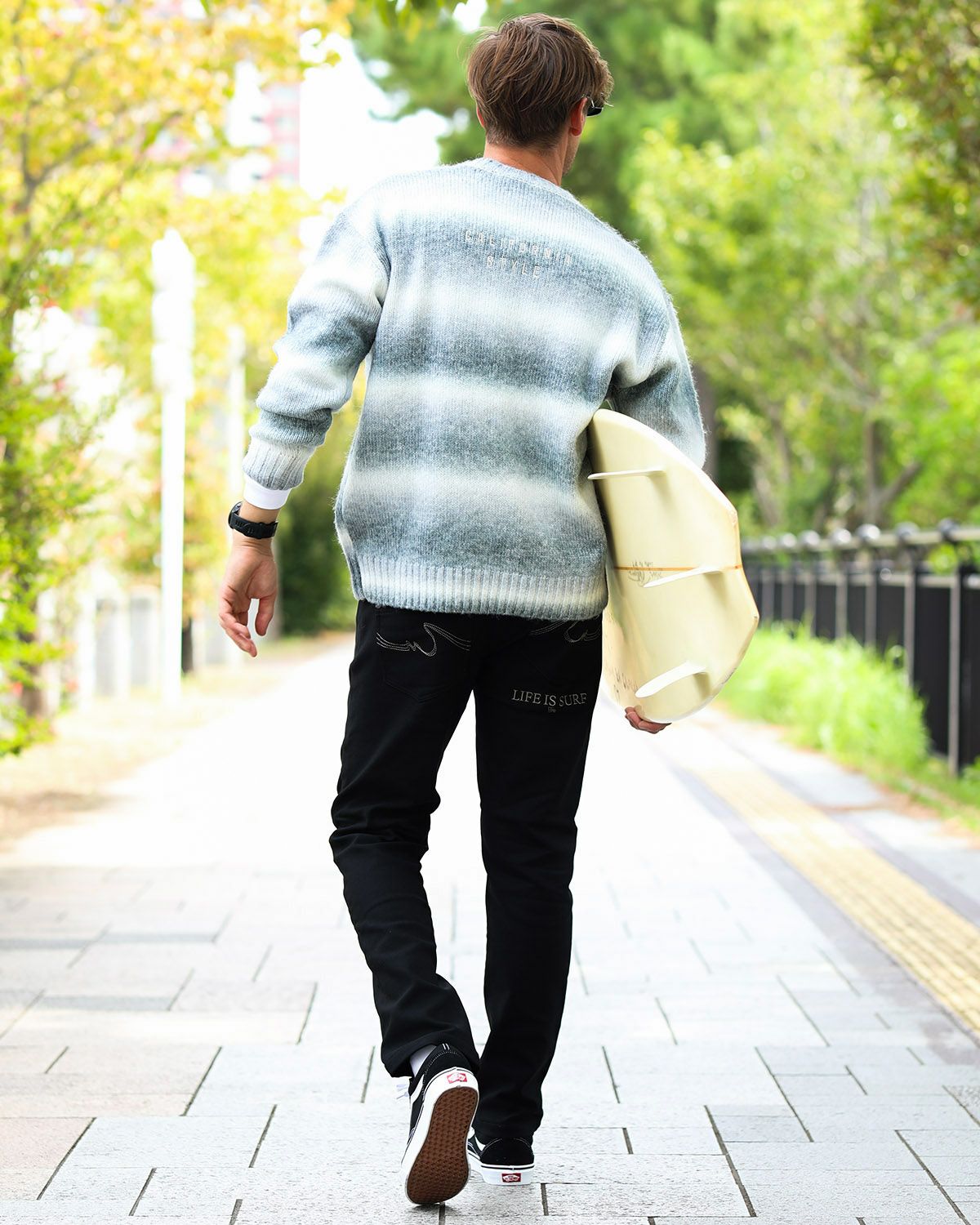 ブラック：183cm/70kg(Lサイズ着用)