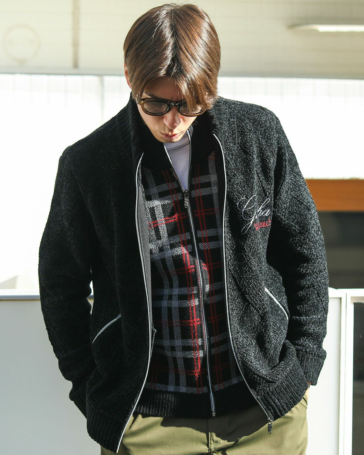 ブラック：180cm/70kg(Lサイズ着用)