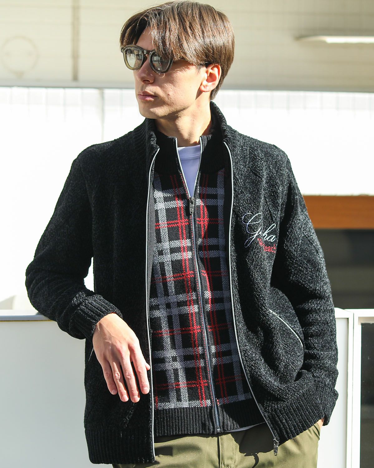 ブラック：180cm/70kg(Lサイズ着用)