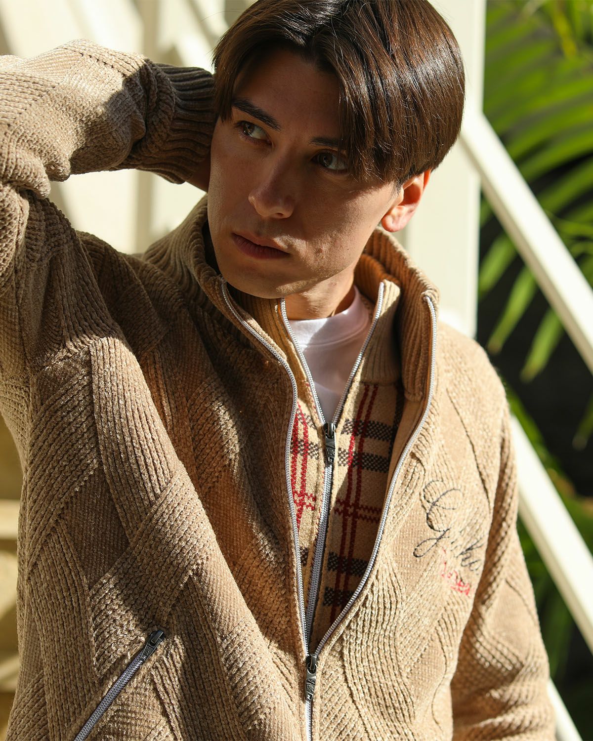 ベージュ：180cm/70kg(Lサイズ着用)