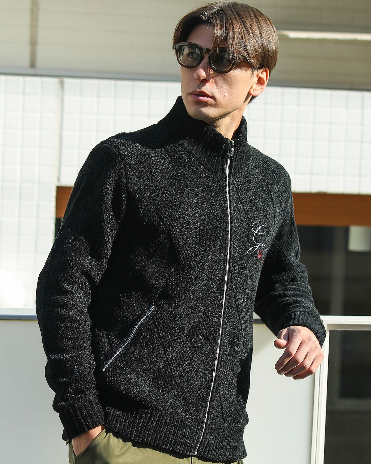 ブラック：180cm/70kg(Lサイズ着用)