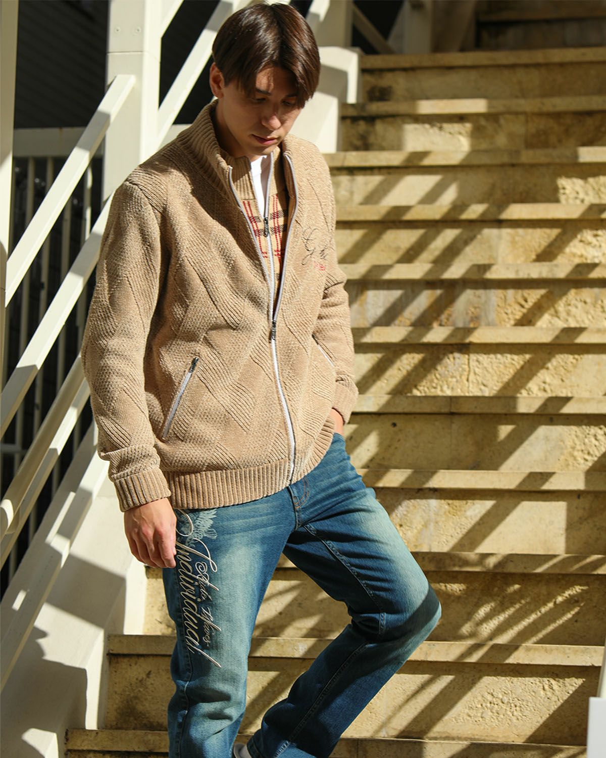 ベージュ：180cm/70kg(Lサイズ着用)