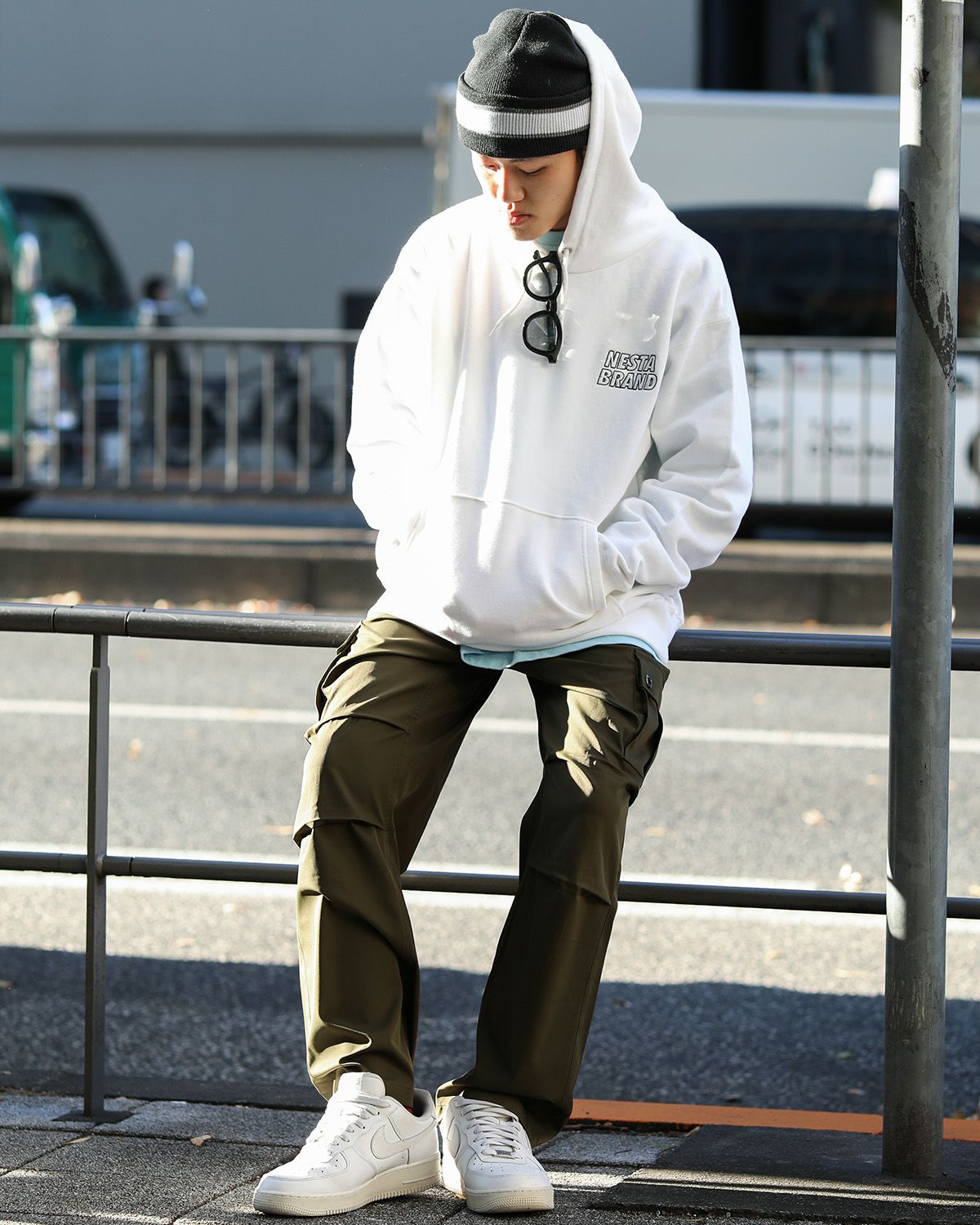 ホワイト：168cm/55kg(Lサイズ着用)