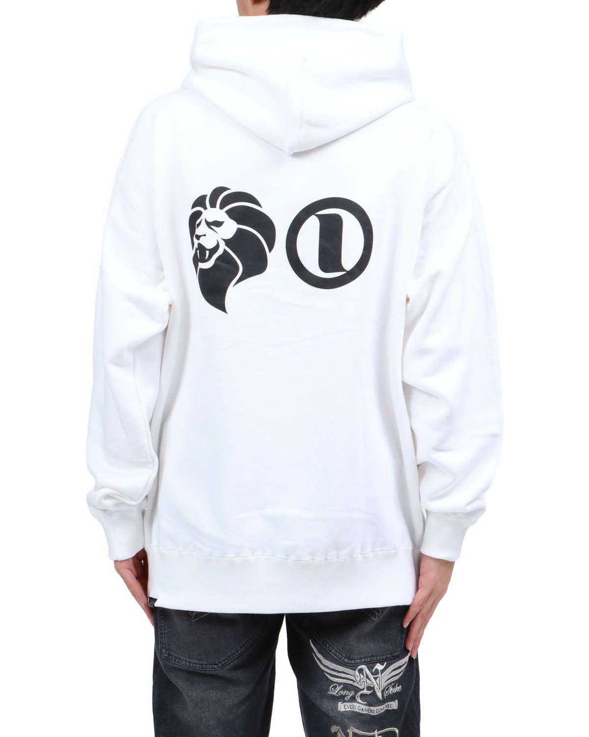 ホワイト：173cm63kg(Lサイズ着用)